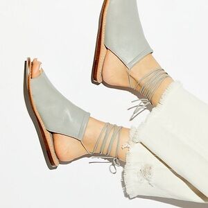 Latigo Elegant Gray Women's Sandals size 9 (b160)